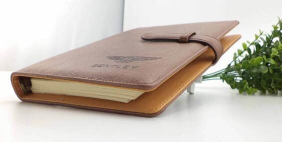 會議商務禮品的選擇應以“實用”主